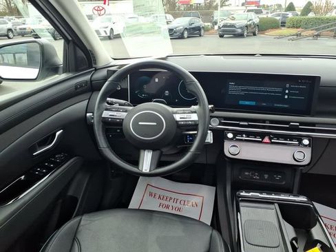 Used 2025 Hyundai Tucson Limited image 12