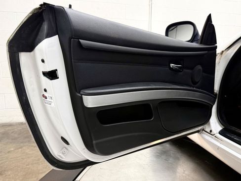 Used 2011 BMW 335i Convertible RWD image 11