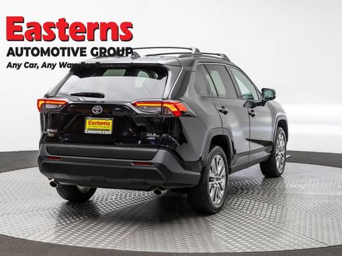 Used 2020 Toyota RAV4 XLE Premium AWD/4WD image 5