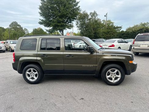 Used 2015 Jeep Patriot Sport image 9