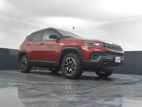 New 2026 Jeep Compass Trailhawk w/ Sun, Sound & Navigation Group image 42