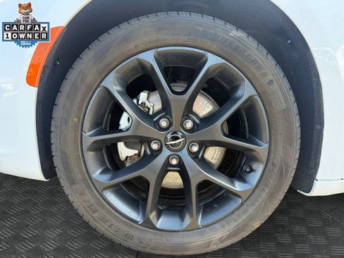 Used 2025 Chrysler Pacifica Limited FWD image 20