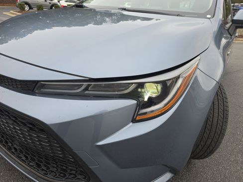 Used 2021 Toyota Corolla LE image 32