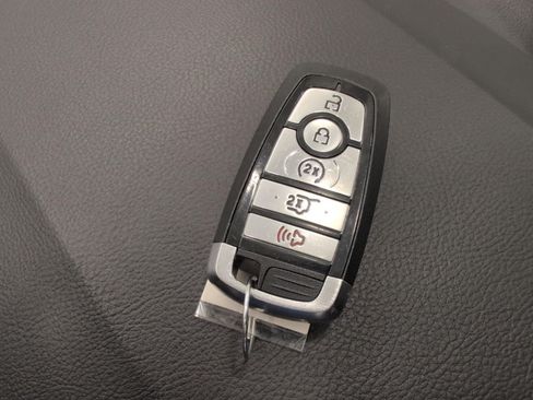 Used 2024 Ford Edge ST w/ Equipment Group 401A AWD/4WD image 27