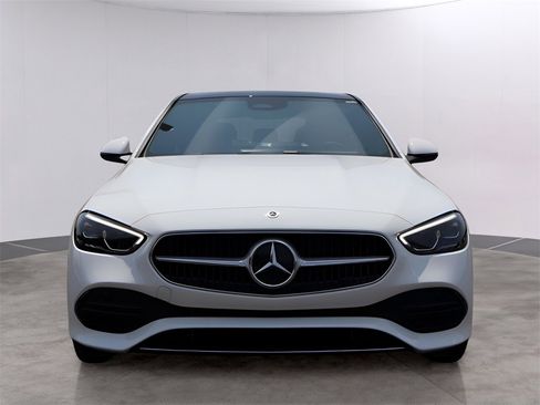 Used 2025 Mercedes-Benz C 300 4MATIC Sedan image 4