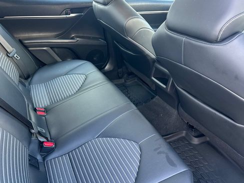 Used 2021 Toyota Camry SE FWD image 17