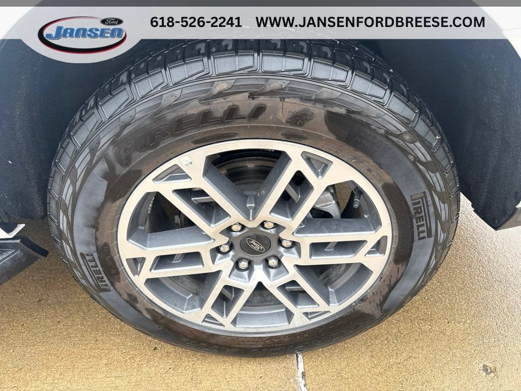 Used 2025 Ford Expedition Active AWD/4WD image 8