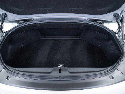 Used 2011 Nissan 370Z Touring image 8