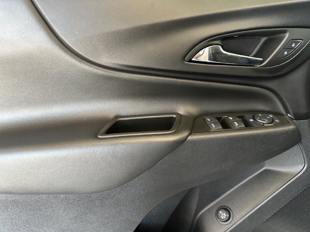 Used 2024 Chevrolet Equinox LT AWD/4WD image 10