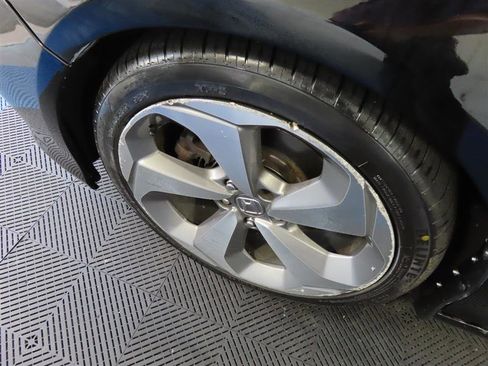 Used 2018 Honda Accord Touring image 36
