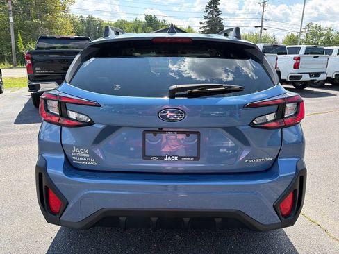 Used 2024 Subaru Crosstrek 2.0i Premium AWD/4WD image 6