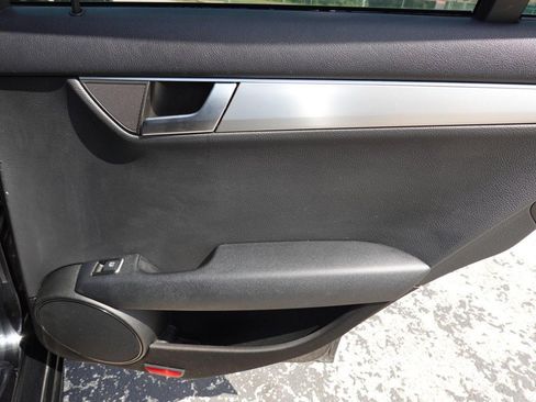 Used 2014 Mercedes-Benz C 250 Sedan image 25