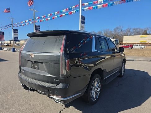 Used 2023 Cadillac Escalade Premium Luxury image 5