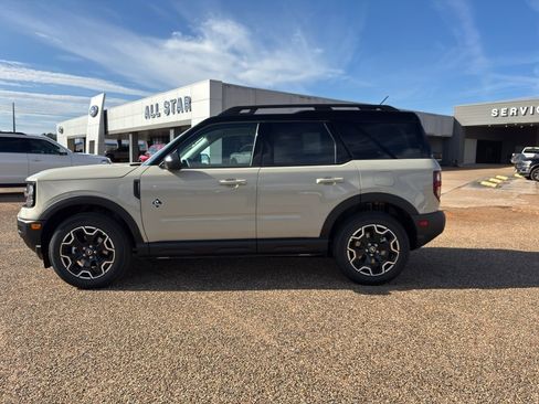 New 2025 Ford Bronco Sport Outer Banks AWD/4WD image 2