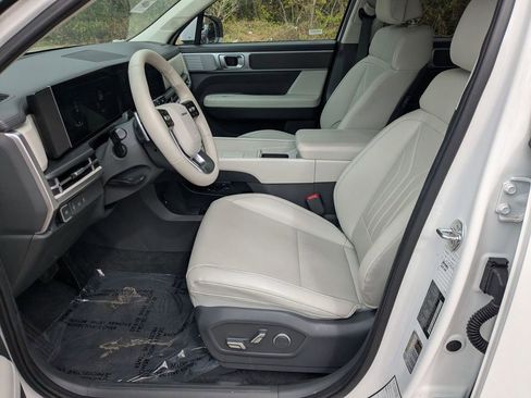 Used 2025 Hyundai Santa Fe SEL FWD image 22