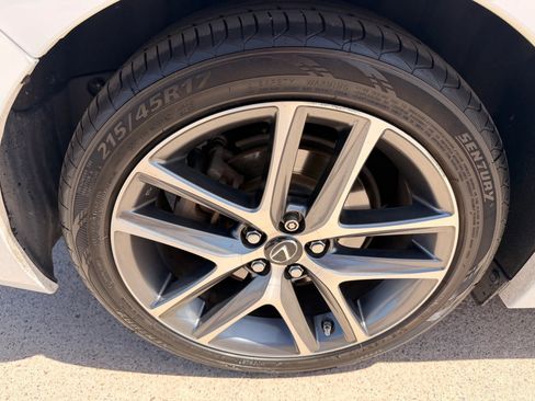 Used 2015 Lexus CT 200h w/ Navigation Package FWD image 50