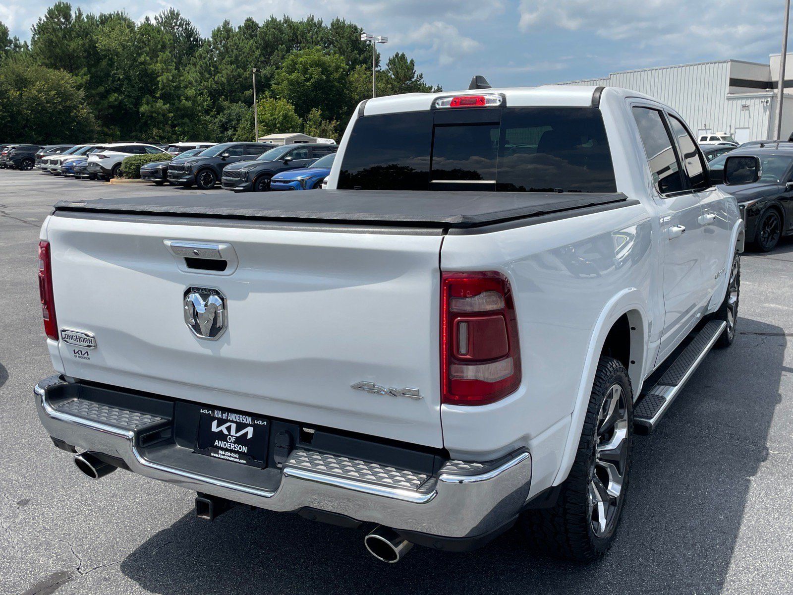 Used 2022 RAM 1500 Limited AWD/4WD image 3