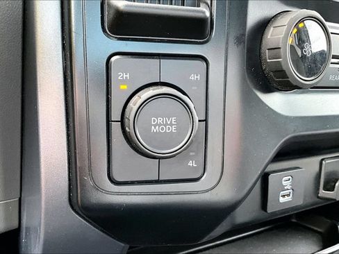 Used 2023 Ford F150 XLT AWD/4WD image 32