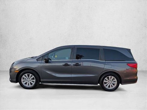 Used 2018 Honda Odyssey LX image 9