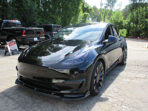 Used 2022 Tesla Model Y Performance AWD/4WD image 1