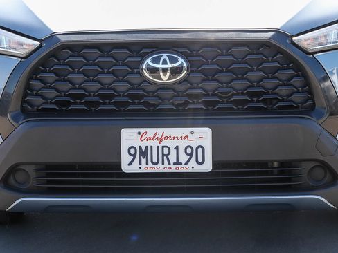 Certified 2022 Toyota Corolla Cross LE FWD image 11