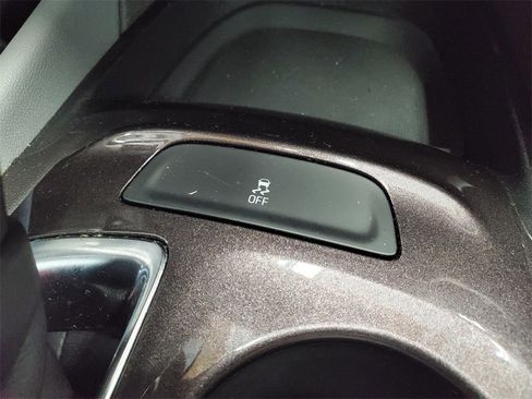 Used 2022 Chevrolet Malibu LT image 21