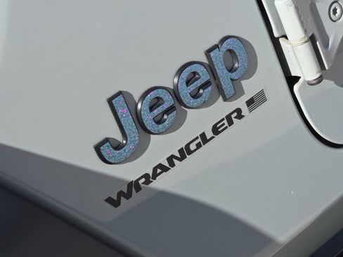 Used 2024 Jeep Wrangler Sport S image 11