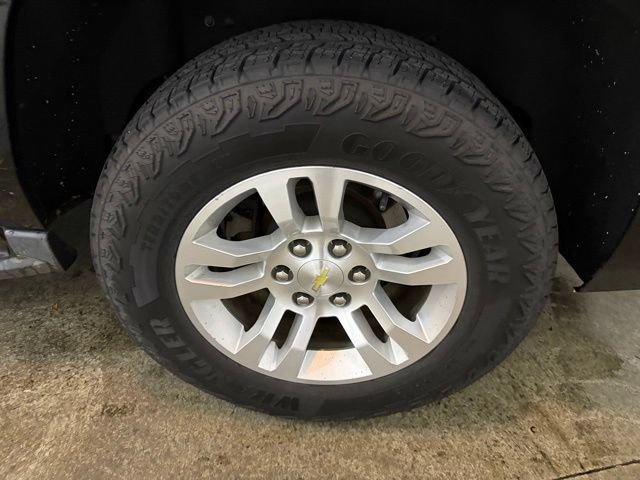 Used 2015 Chevrolet Suburban LT AWD/4WD image 8