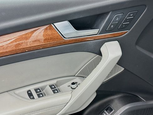 Used 2023 Audi Q5 2.0T Premium Plus w/ Premium Plus Package image 15