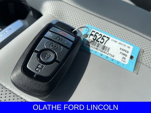 New 2025 Ford Expedition Platinum w/ Platinum Ultimate Package image 6