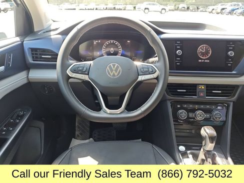 Used 2024 Volkswagen Taos SE w/ Black Wheel Plus Package AWD/4WD image 15