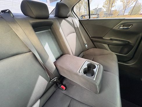 Used 2017 Honda Accord LX image 27