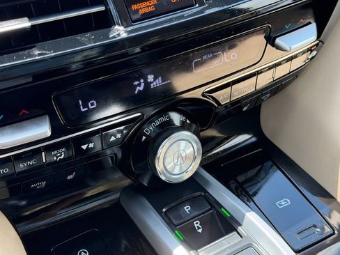 Certified 2024 Acura MDX FWD w/ Technology Package image 27