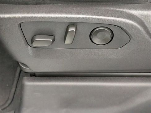 Used 2024 GMC Sierra 1500 SLT image 14