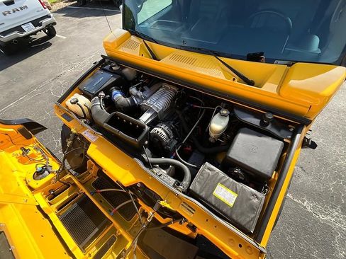 Used 2004 HUMMER H2 w/ Preferred Equipment Group AWD/4WD image 4