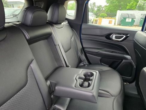 Used 2026 Jeep Compass Latitude AWD/4WD image 13