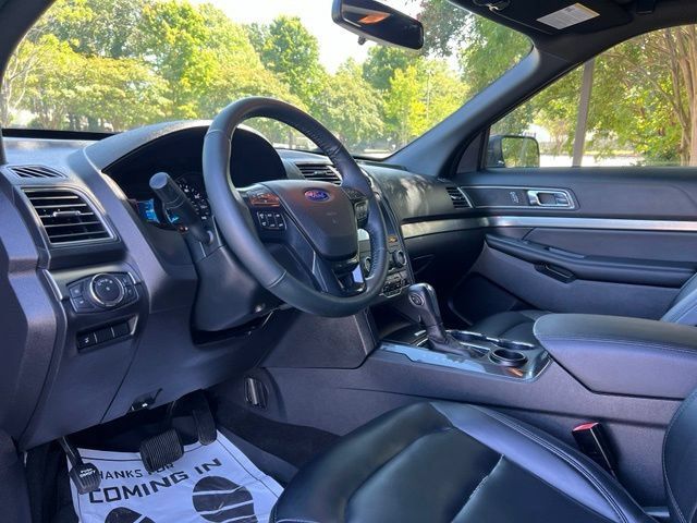 Used 2019 Ford Explorer XLT w/ Equipment Group 202A FWD image 11