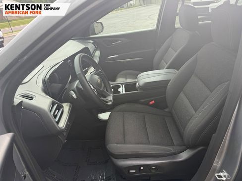 Used 2024 Chevrolet Traverse LT image 31