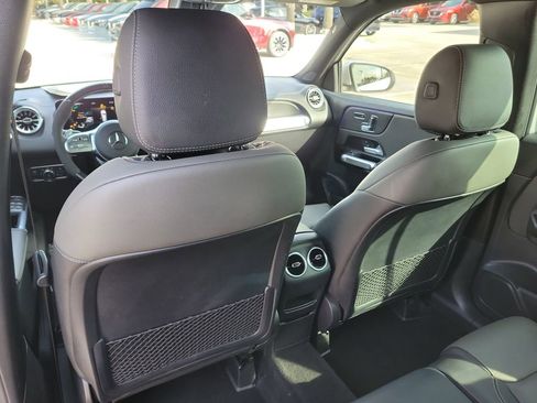 Used 2022 Mercedes-Benz GLB 35 AMG 4MATIC image 18