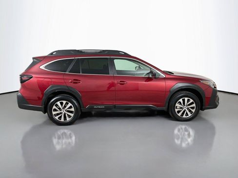 Used 2025 Subaru Outback Premium AWD/4WD image 18