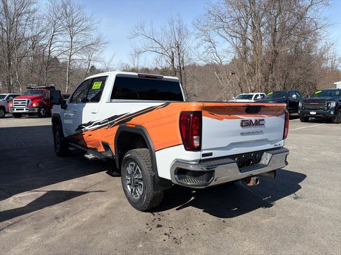Used 2021 GMC Sierra 2500 SLE w/ SLE Value Package; image 5