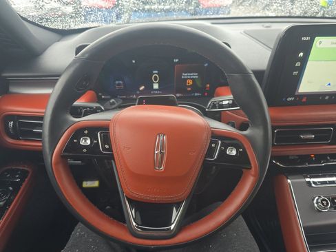 Used 2025 Lincoln Aviator Reserve w/ Jet Appearance Package image 16