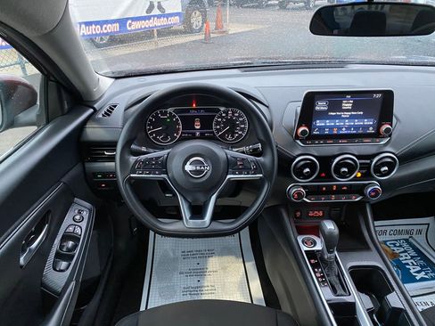 Used 2025 Nissan Sentra SV image 18