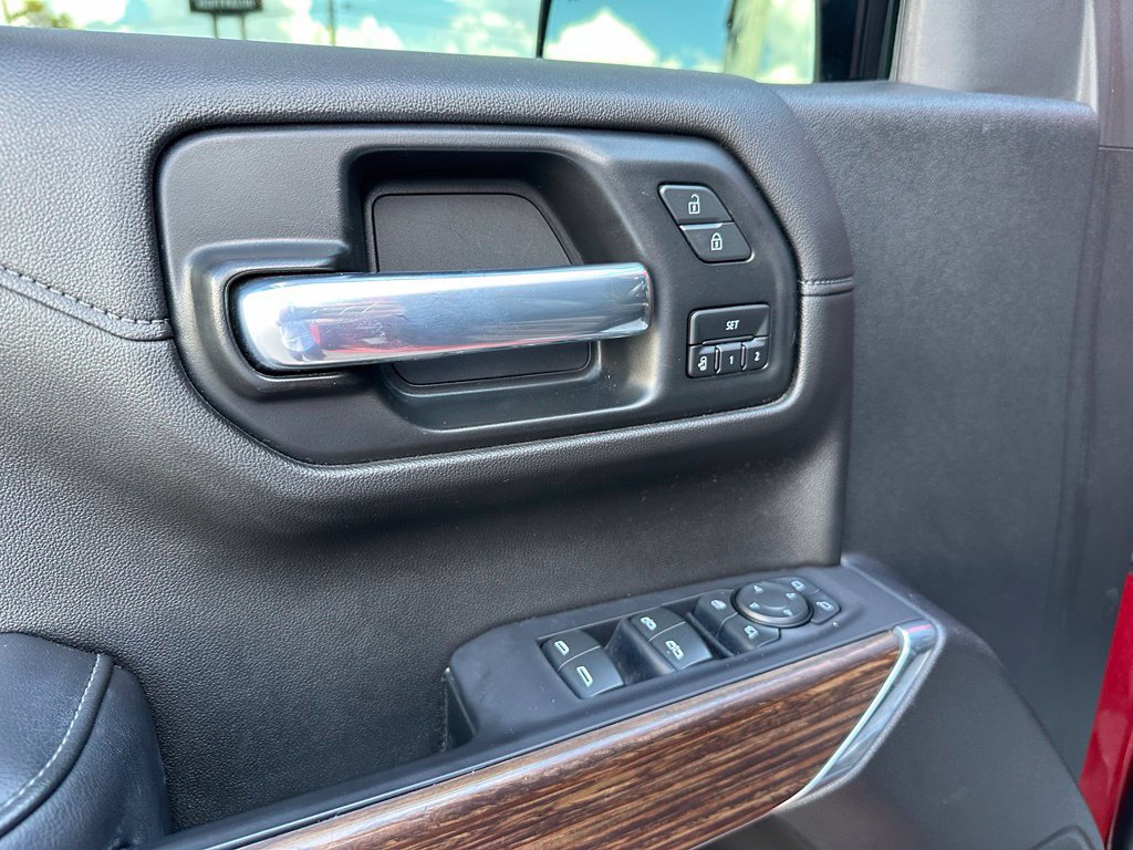 Used 2021 Chevrolet Silverado 1500 High Country w/ Technology Package AWD/4WD image 37