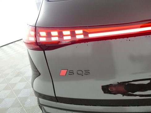 New 2026 Audi SQ5 Premium Plus image 2
