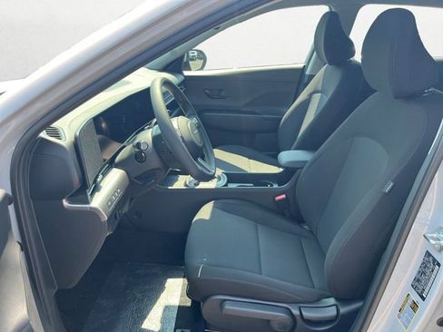 New 2026 Hyundai Kona SE image 9