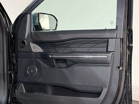 Used 2022 Ford Expedition Platinum AWD/4WD image 48