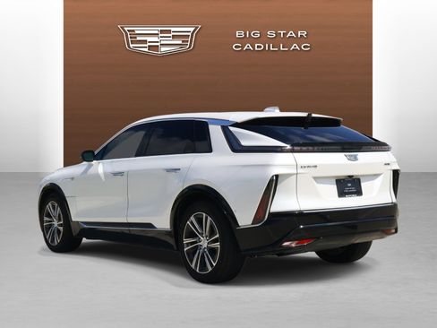 Certified 2024 Cadillac Lyriq Luxury RWD image 3