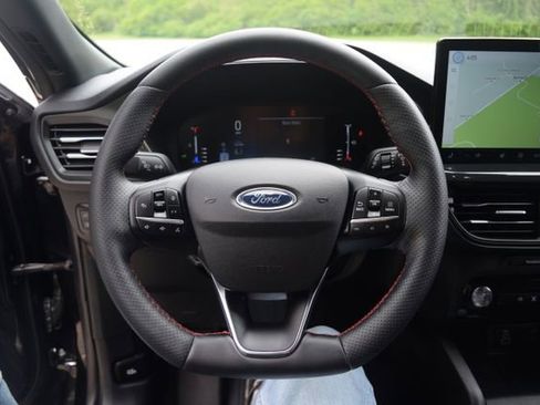 Used 2024 Ford Escape ST-Line Select w/ Tech Pack #1 AWD/4WD image 4