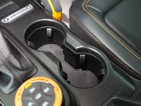 Used 2022 Ford Bronco Badlands image 29